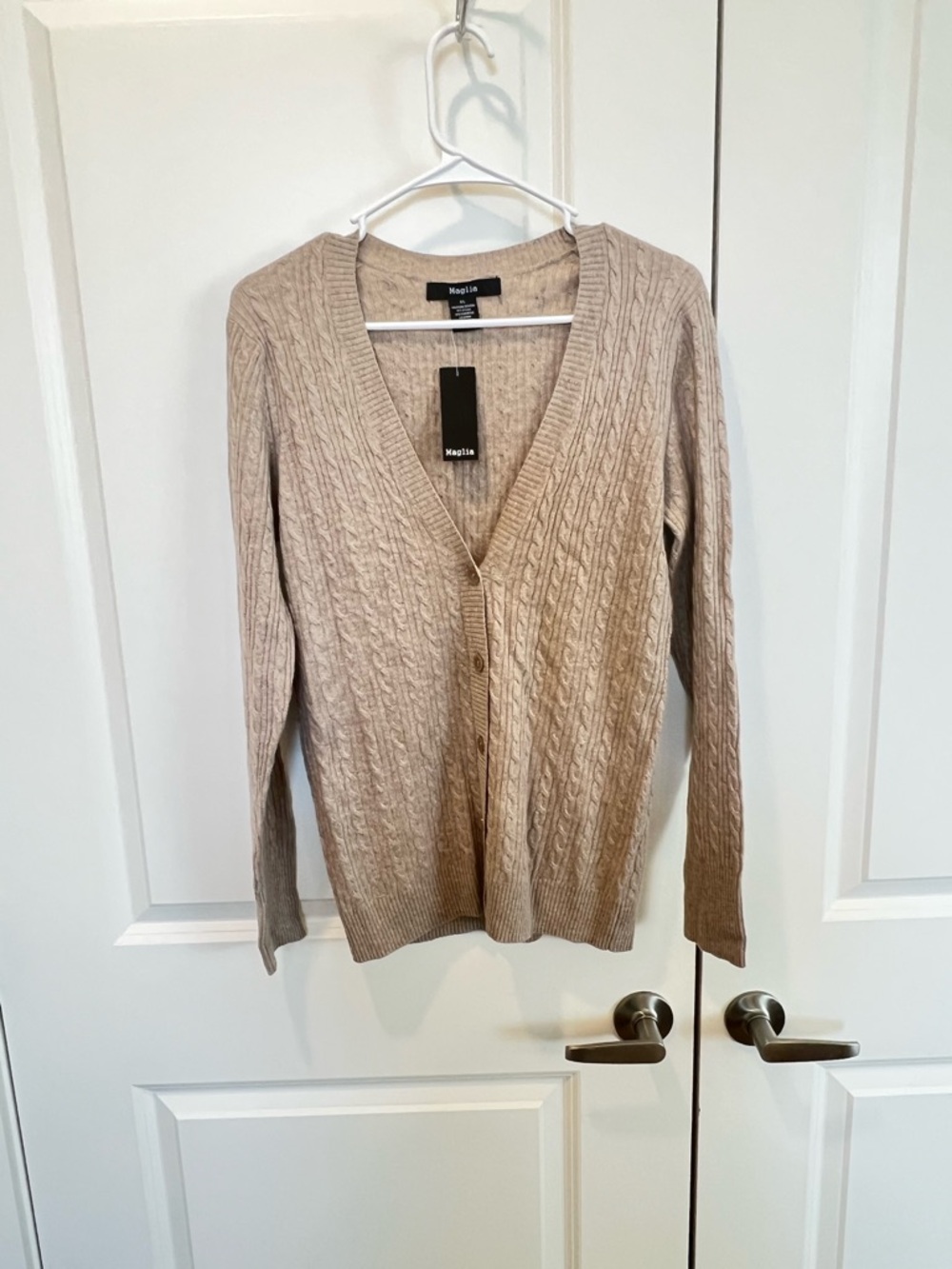 Women's wool & Cashmere blend Cable Knit V-Neck Cardigan - Beige